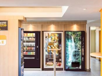 Snack Bar