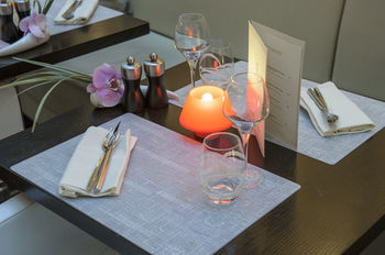 Couples Dining