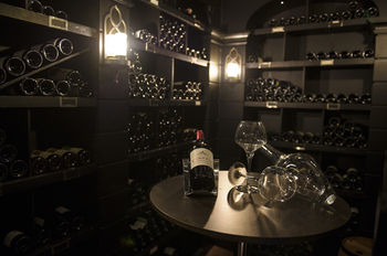 Hotel Bar