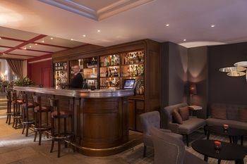 Hotel Lounge