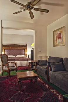 Guestroom
