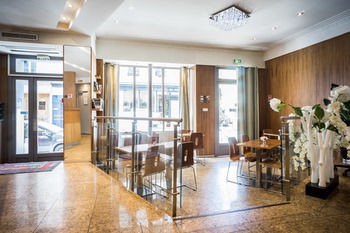 Hotel Lounge