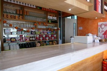 Snack Bar