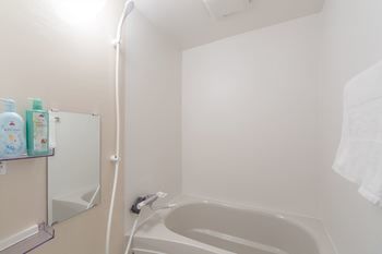 Deep Soaking Bathtub