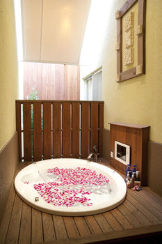 Jetted Tub