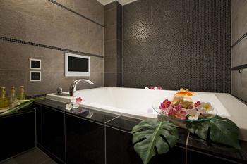 Jetted Tub