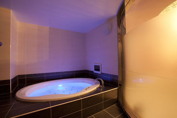 Jetted Tub