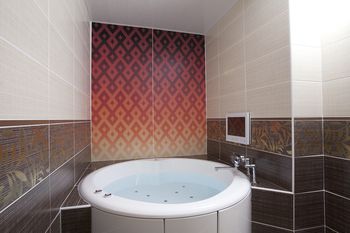 Jetted Tub