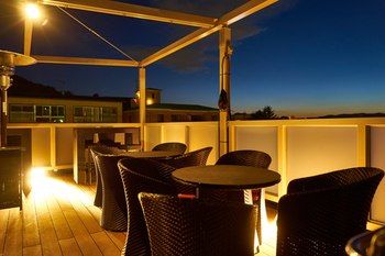 Hotel Bar