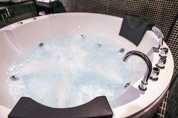 Jetted Tub