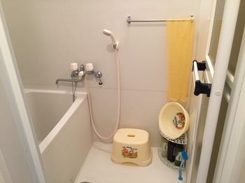 Deep Soaking Bathtub