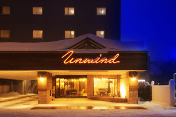 放鬆飯店及酒吧 UNWIND HOTEL & BAR