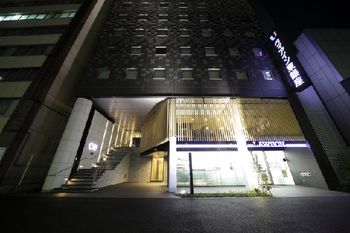 Hotel Front - Evening/Night