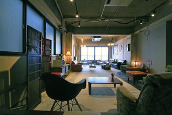 Hotel Lounge