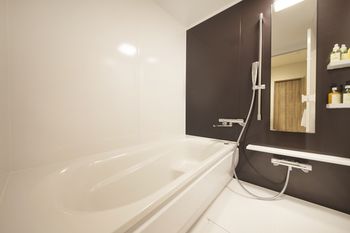Deep Soaking Bathtub