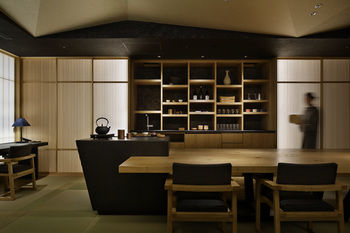 Hotel Lounge