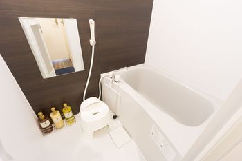 Deep Soaking Bathtub