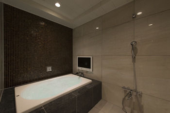 Jetted Tub