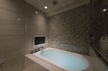 Jetted Tub