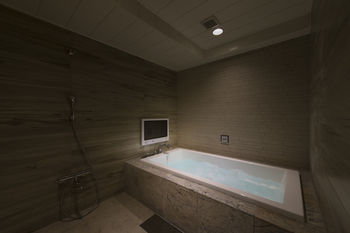Jetted Tub