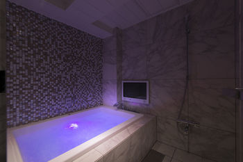Jetted Tub