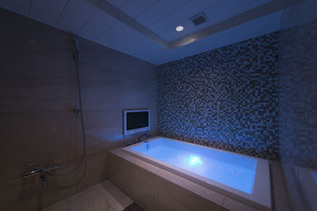 Jetted Tub