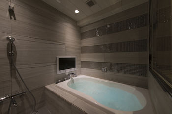 Jetted Tub