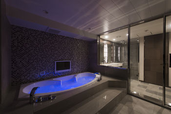 Jetted Tub