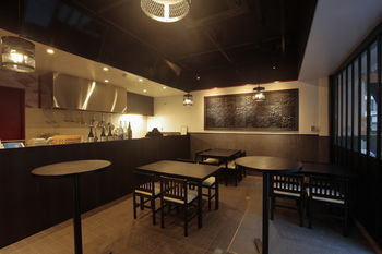 Hotel Bar