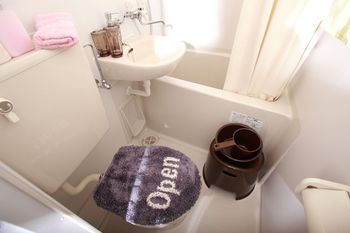 Deep Soaking Bathtub