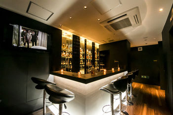 Hotel Bar