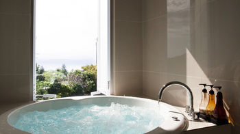 Jetted Tub