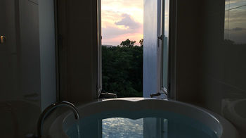 Jetted Tub