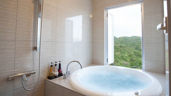 Jetted Tub