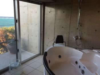 Jetted Tub