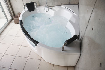 Jetted Tub
