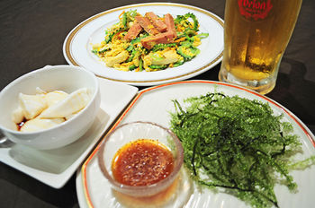 Food Court