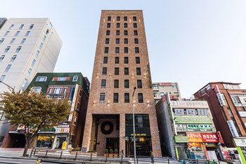 Hotel Front