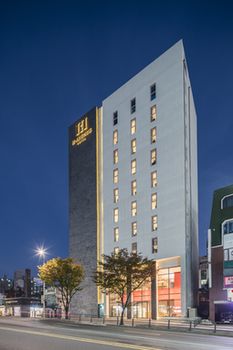 Hotel Front