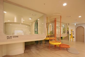 Childrens Play Area - Indoor