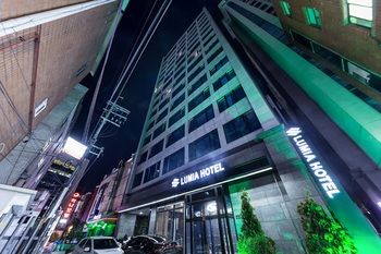 Hotel Front - Evening/Night
