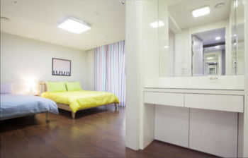 Childrens Theme Room