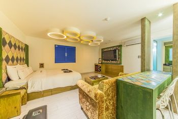 Guestroom
