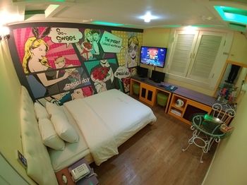 Guestroom