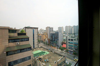 Guestroom View