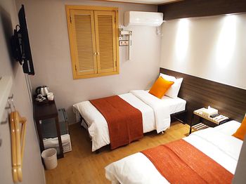 Guestroom