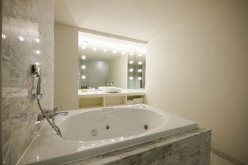 Jetted Tub