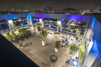Hotel Lounge