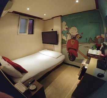 Guestroom