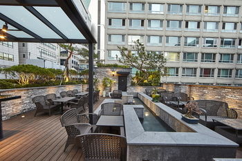Hotel Lounge